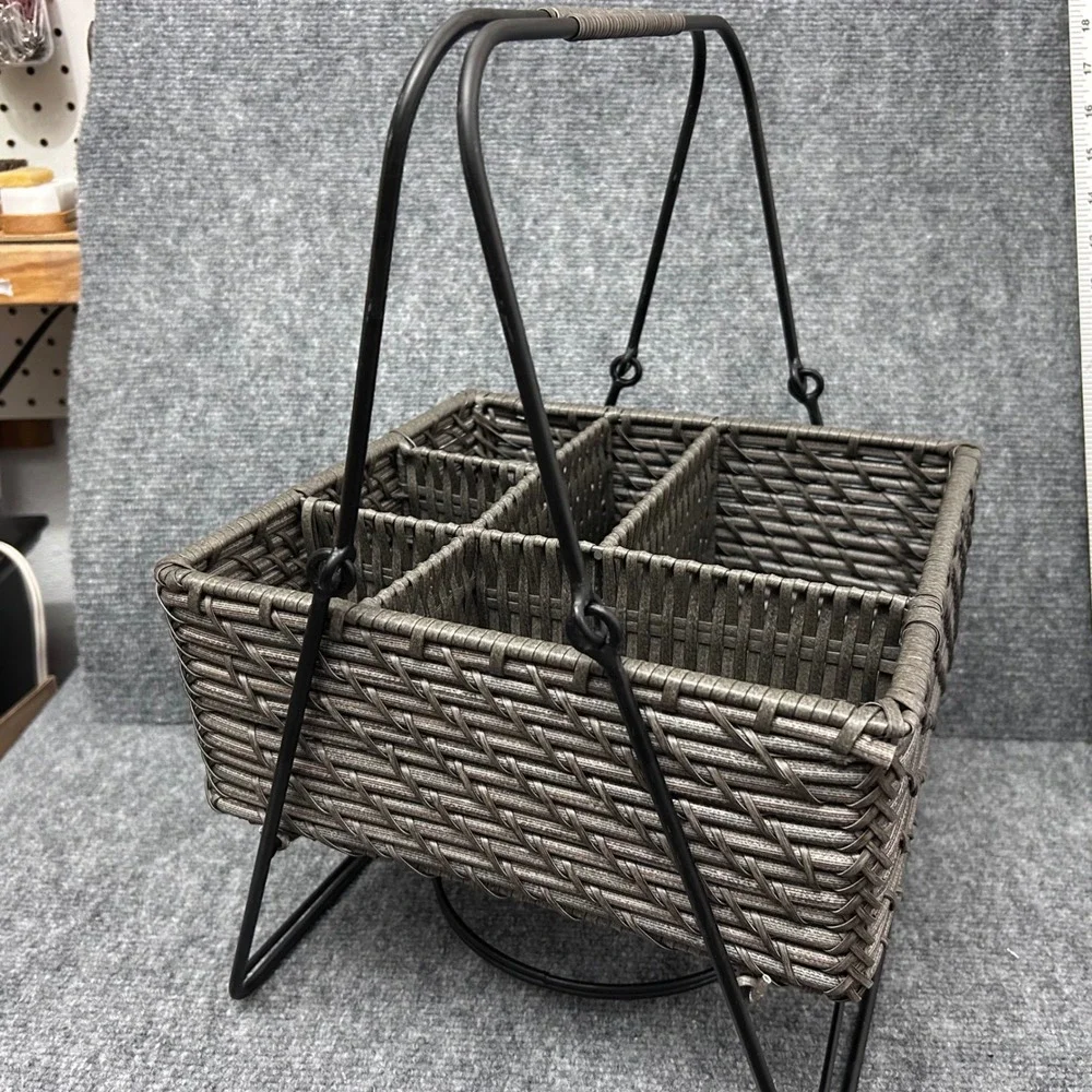 Woven Flatware Caddy 5 Compartment Silverware Organizer Gray Wicker Metal Handle